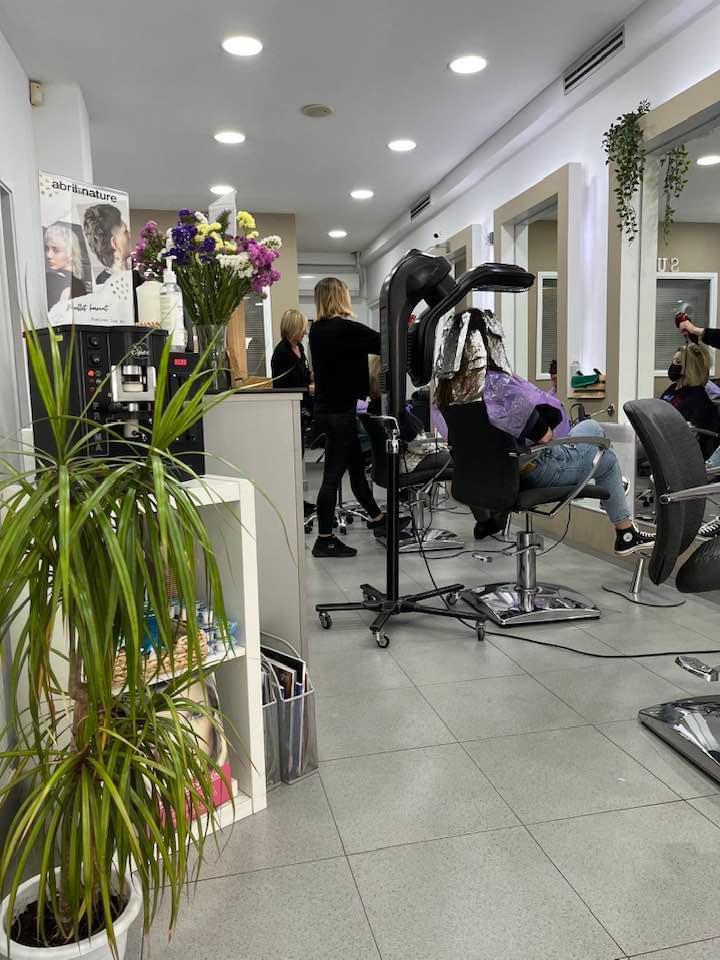 PELUQUERIA SUSANA CAMARA — Interior