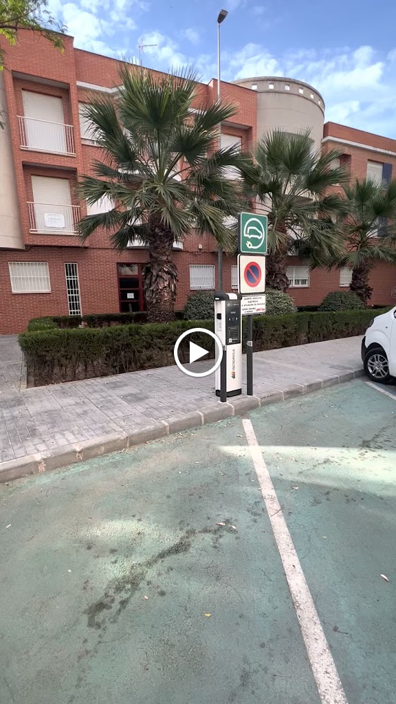 Iberdrola Estacion de carga — Videos