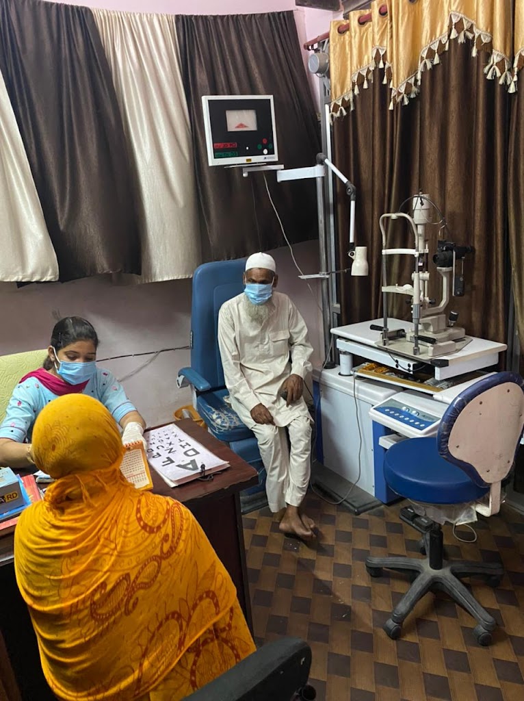 Singh Eye Opticals Dental Care Centre