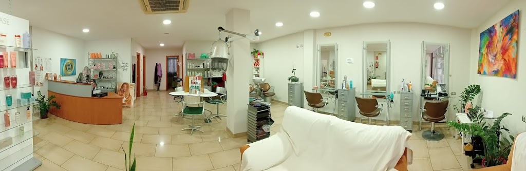 Lali S Peluqueria Unisex Y Centro De Belleza — Interior