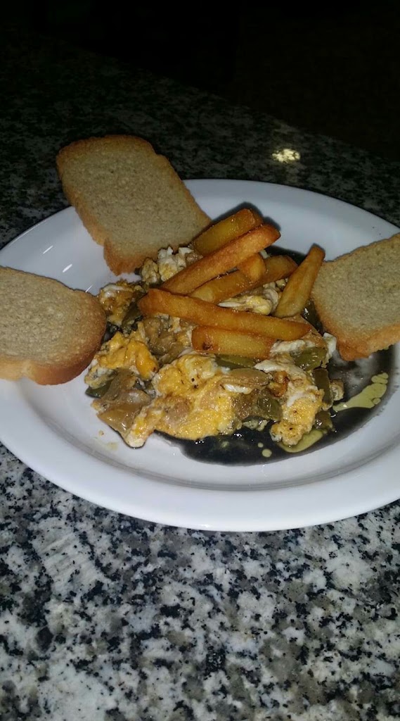 Bar Vicente Hellin — Comida y bebida