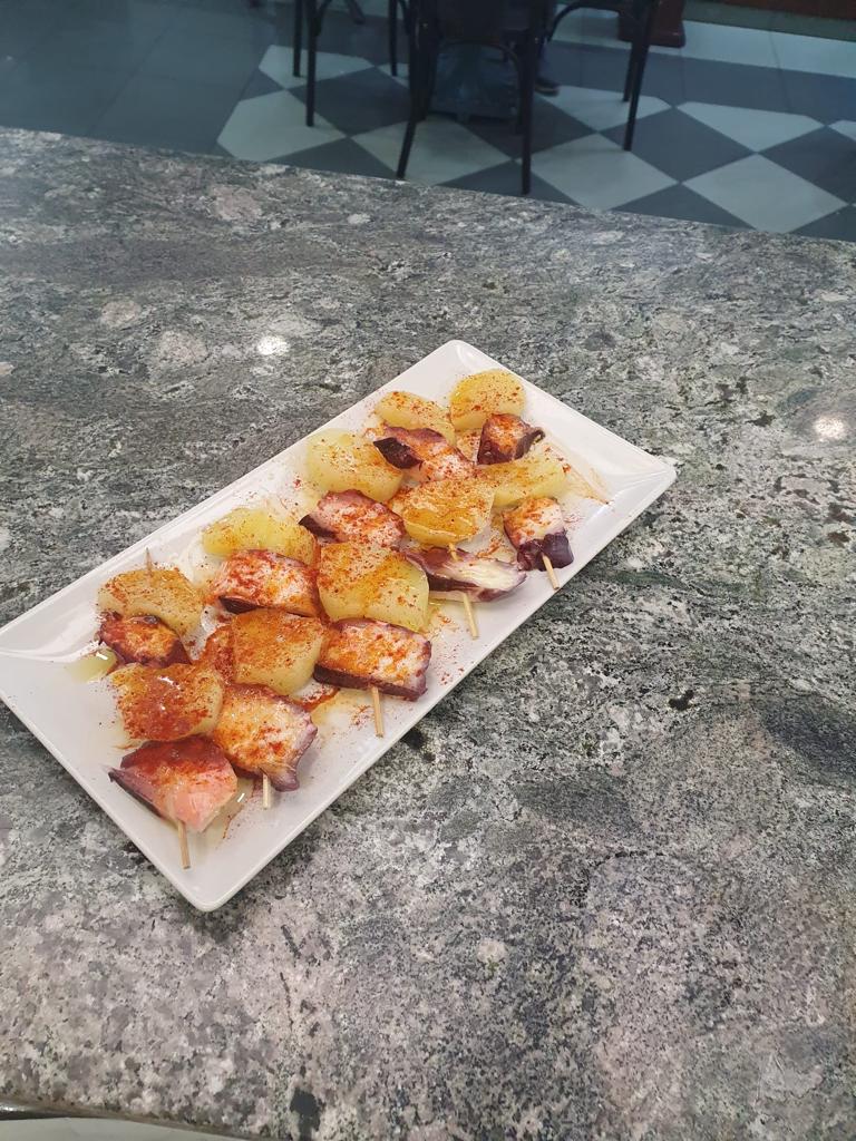 Cafeteria Villarreal — Comida y bebida