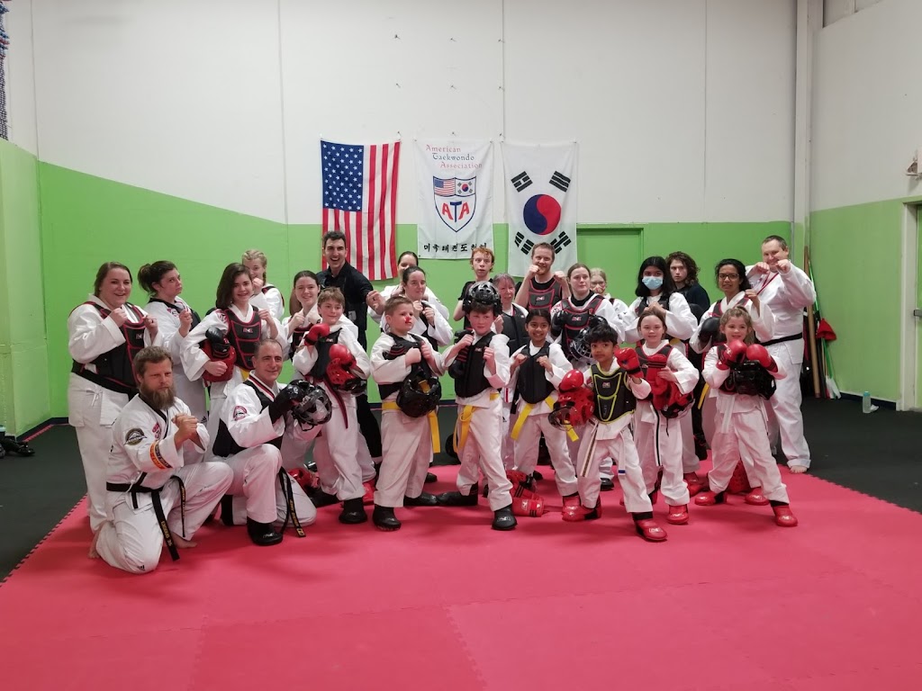  4Kicks Family Taekwondo