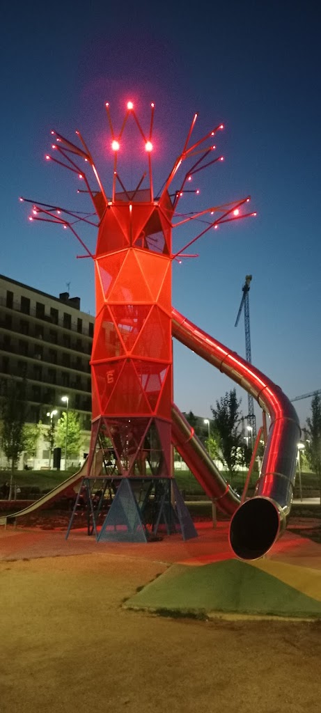 Torre atraccion parque