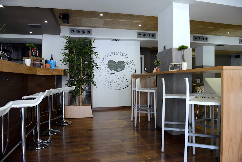 Los Arcos Gastro Bar LAB — Ambiente