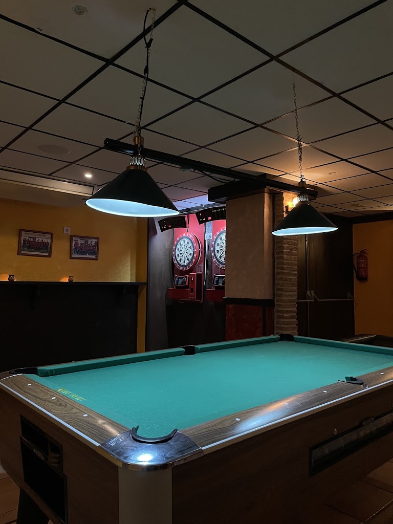 Cafe & Pub Corner — Del propietario