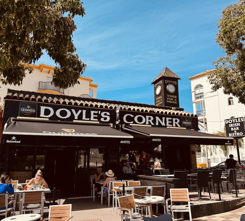Bar restaurante Doyle's Corner