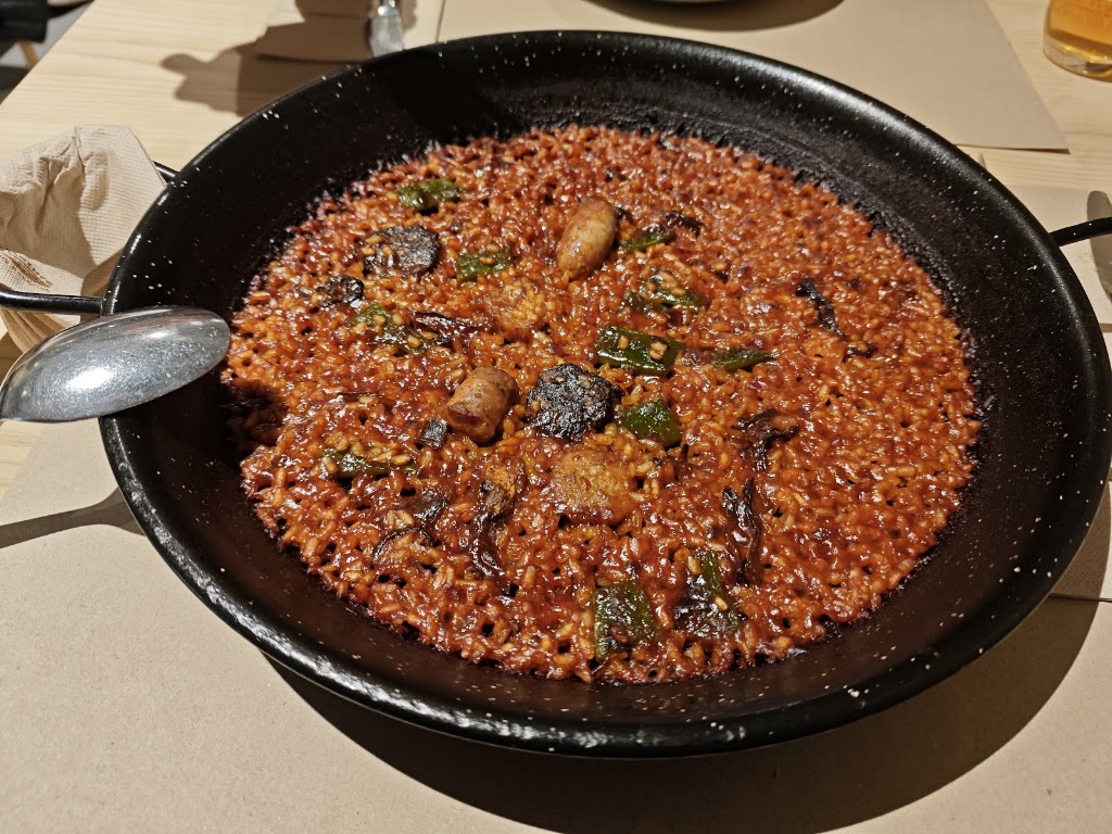 Salvana restaurant — Paella