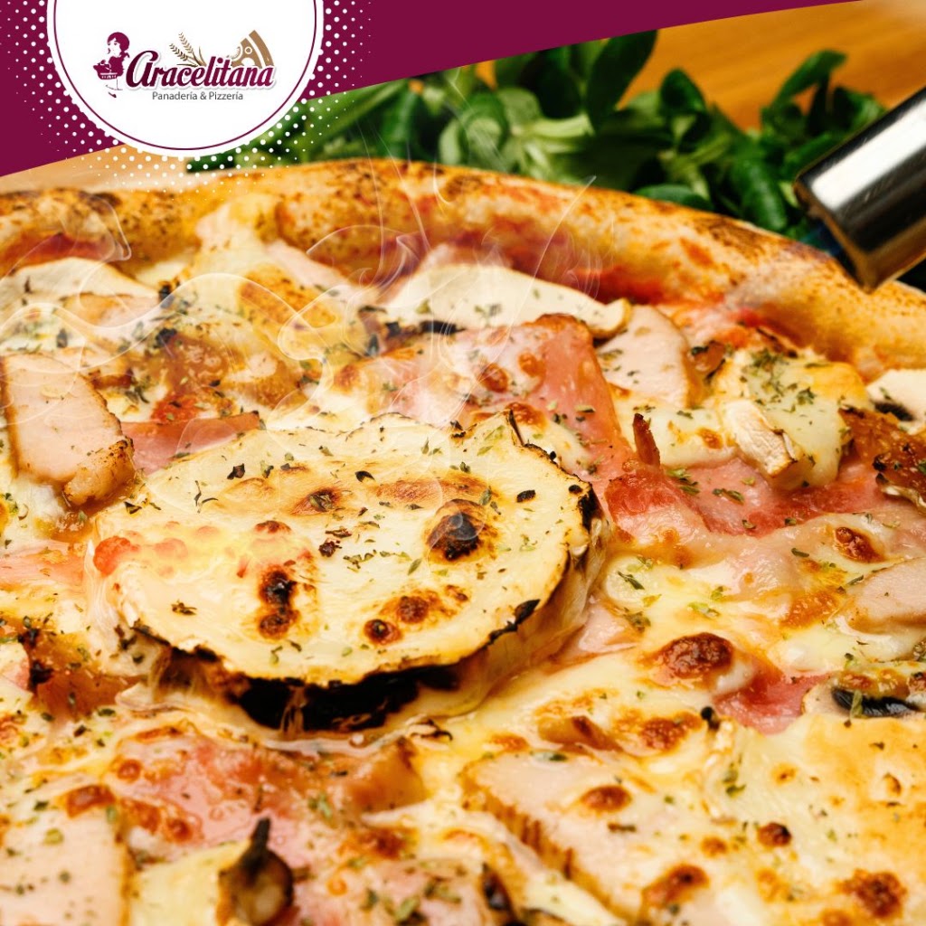 Pizzeria - Panaderia Aracelitana — Pizza