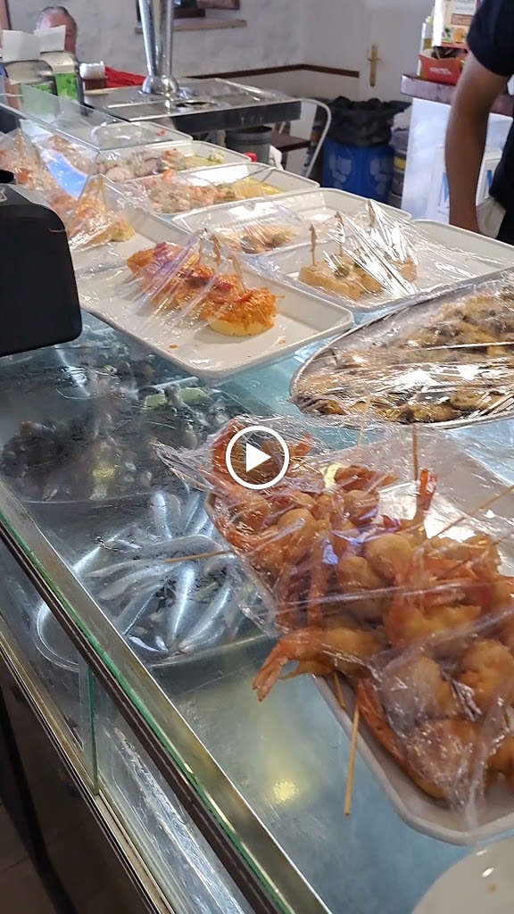 Bar Alfredo Castro Urdiales — Comida y bebida