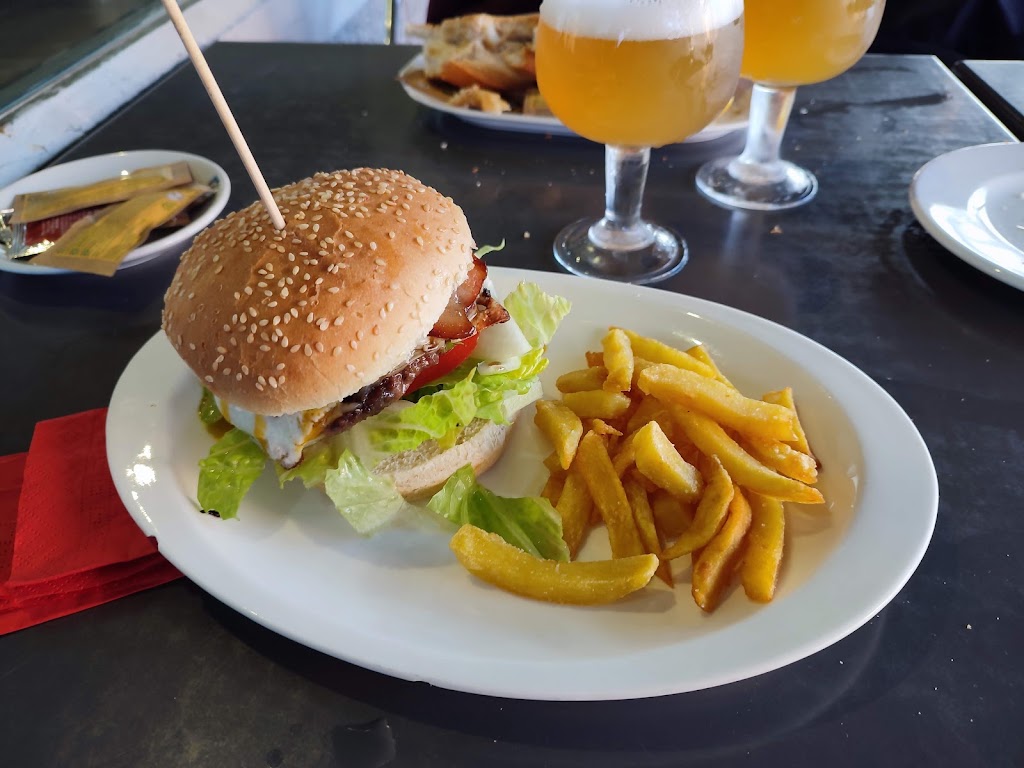 Restaurante El Monasterio — Hamburguesa