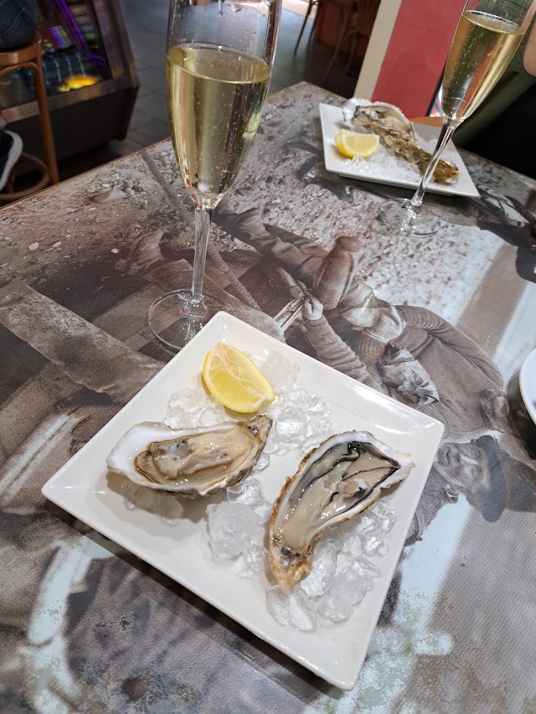 Bar Combis | Oyster Bar — Comida y bebida