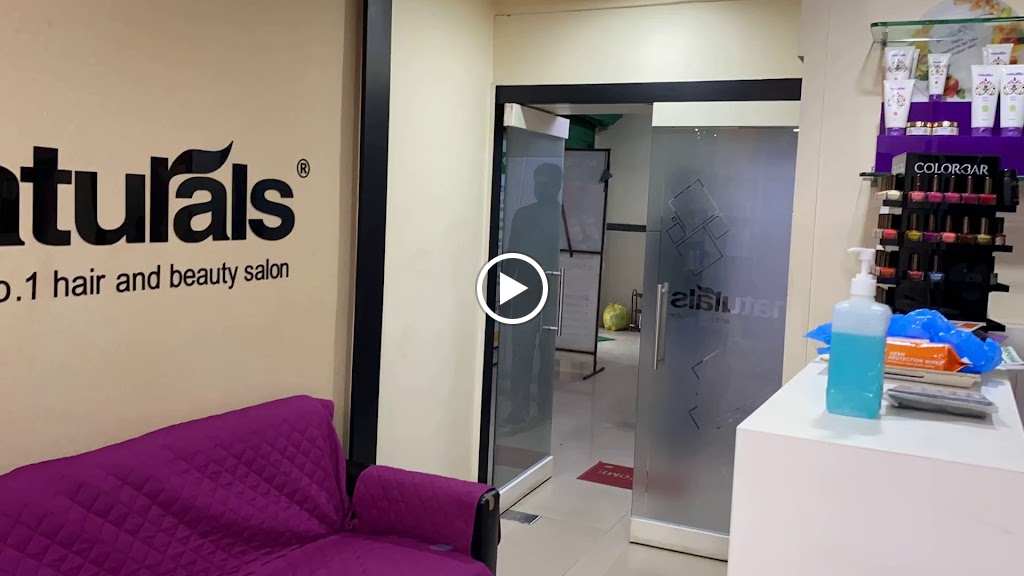 Naturals Salon