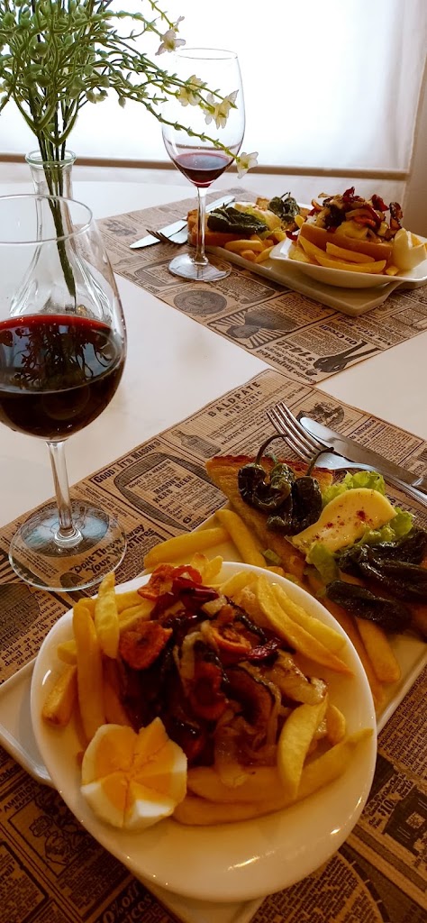 Noso Xeito - Cafe Bar — Comida y bebida