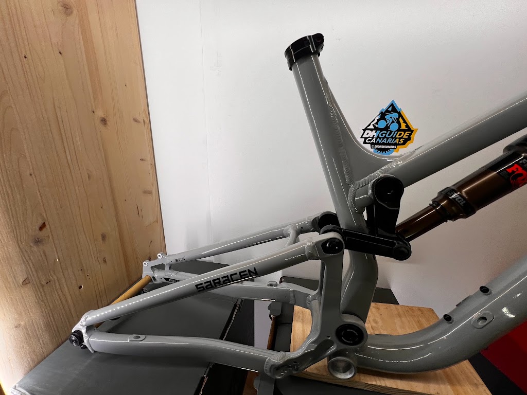 Dh Guide Canarias — Interior