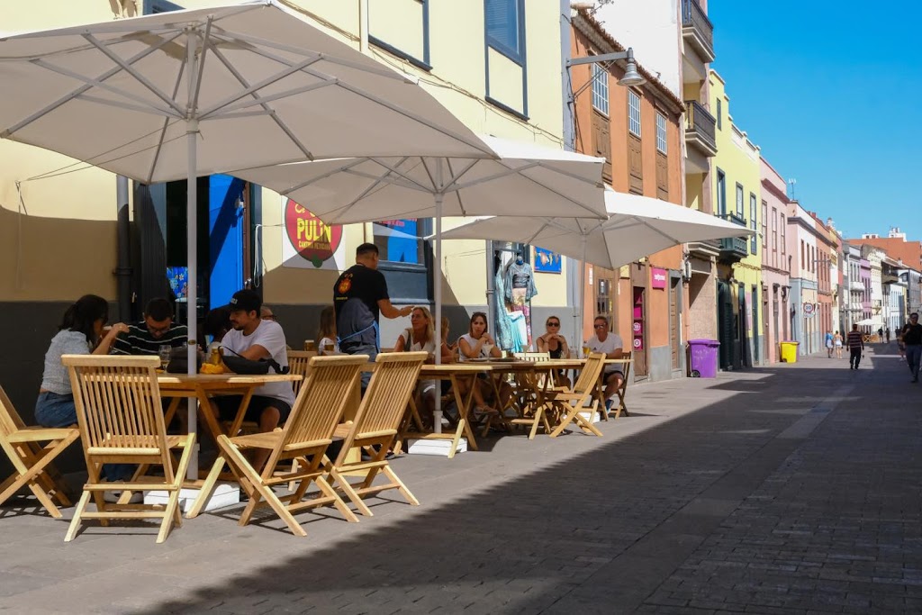 El Chapulin Cantina Mexicana