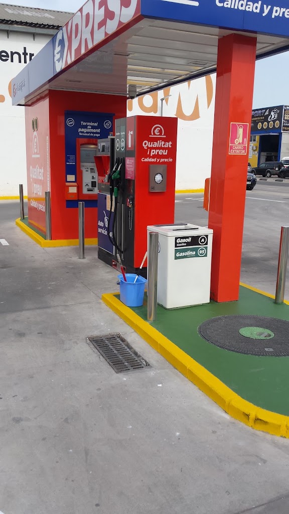 Estacion de Servicio Campsa Express — Exterior