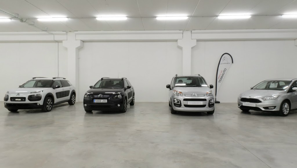 Spoticar Rubi | Maas Exclusivas Pont | Vehiculos de Ocasion — Interior