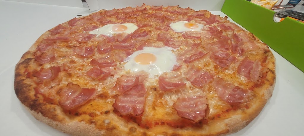 Pizzeria La Volta — Comida y bebida