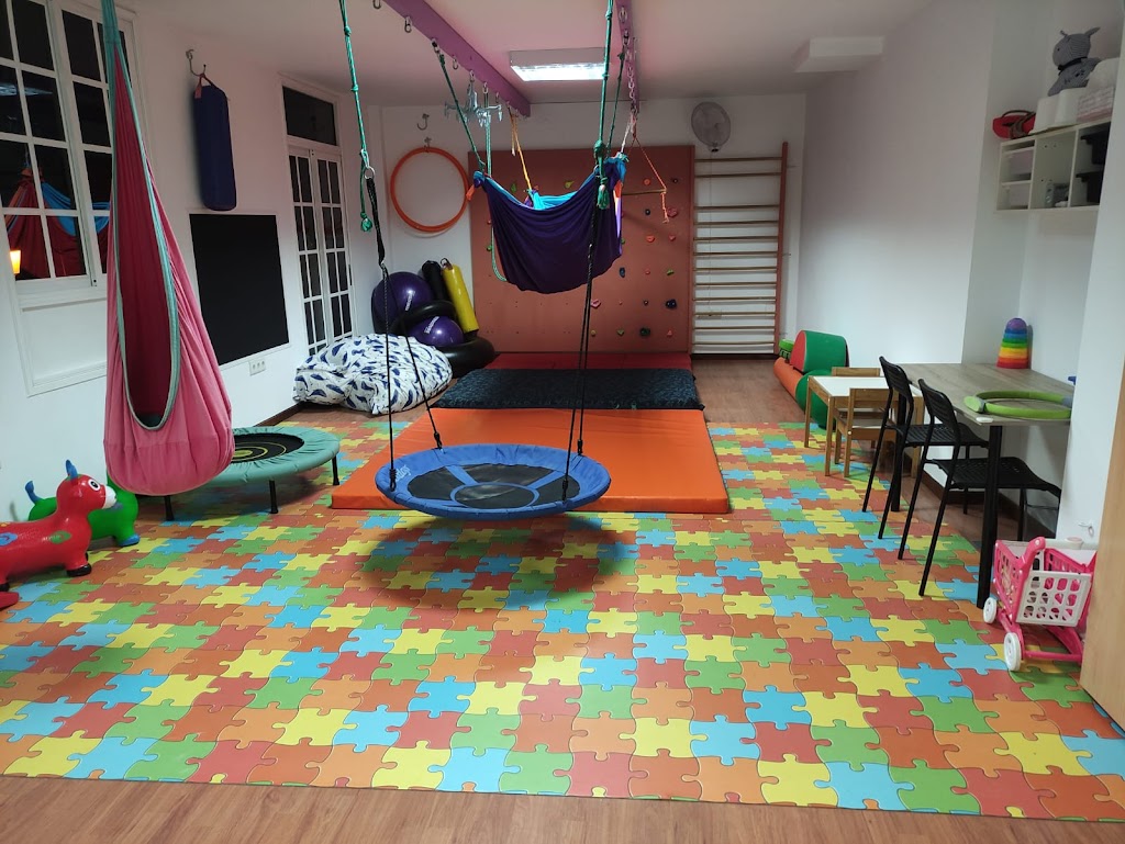 Centro de Tratamientos Especializados Agora: logopedia, pedagogia, psicologia, terapia ocupacional y fisioterapia