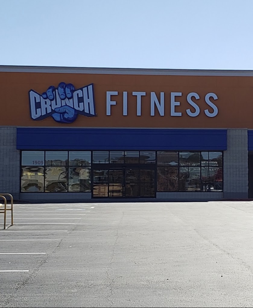  Crunch Fitness - Tyler
