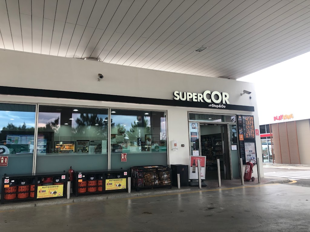 Estacion de Servicio Repsol — Exterior