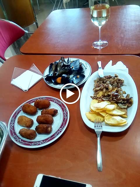 Restaurante Isla de Tambo — Videos