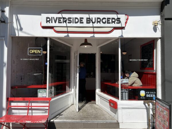 RIVERSIDE BURGERS