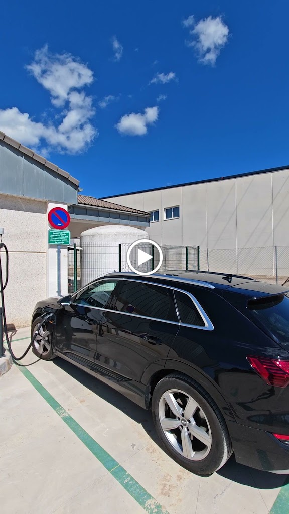 Punto de carga Iberdrola | bp pulse — Videos