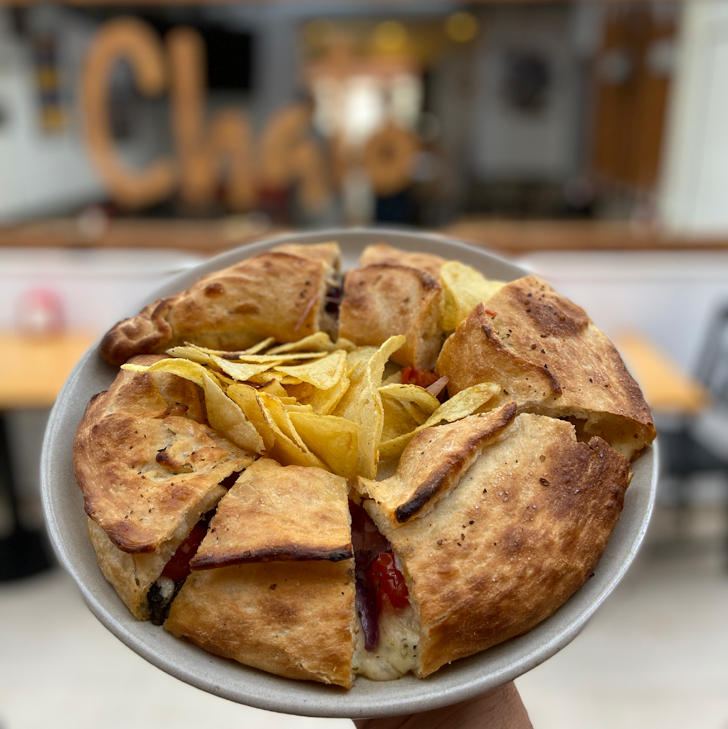 Chalo Resto&Bar — Comida y bebida