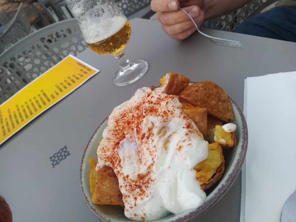 Braseria La Estacion — Comida y bebida