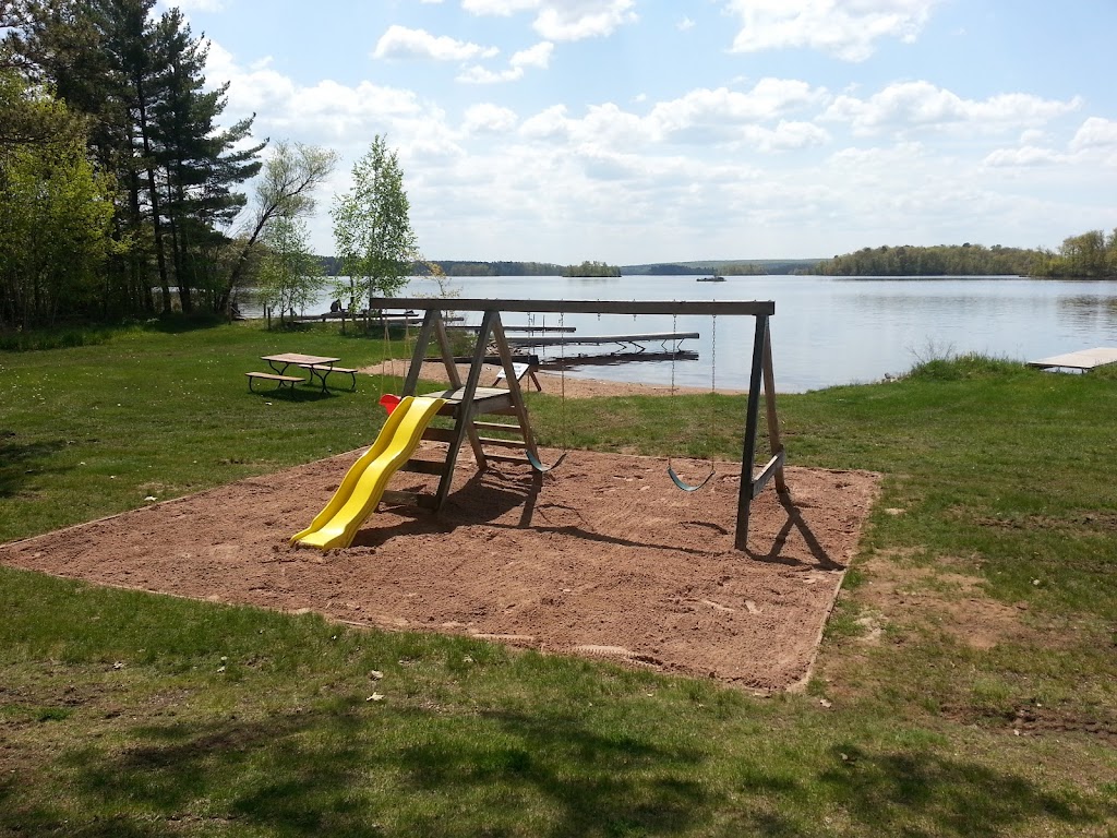  Deerfoot Lodge & Resort