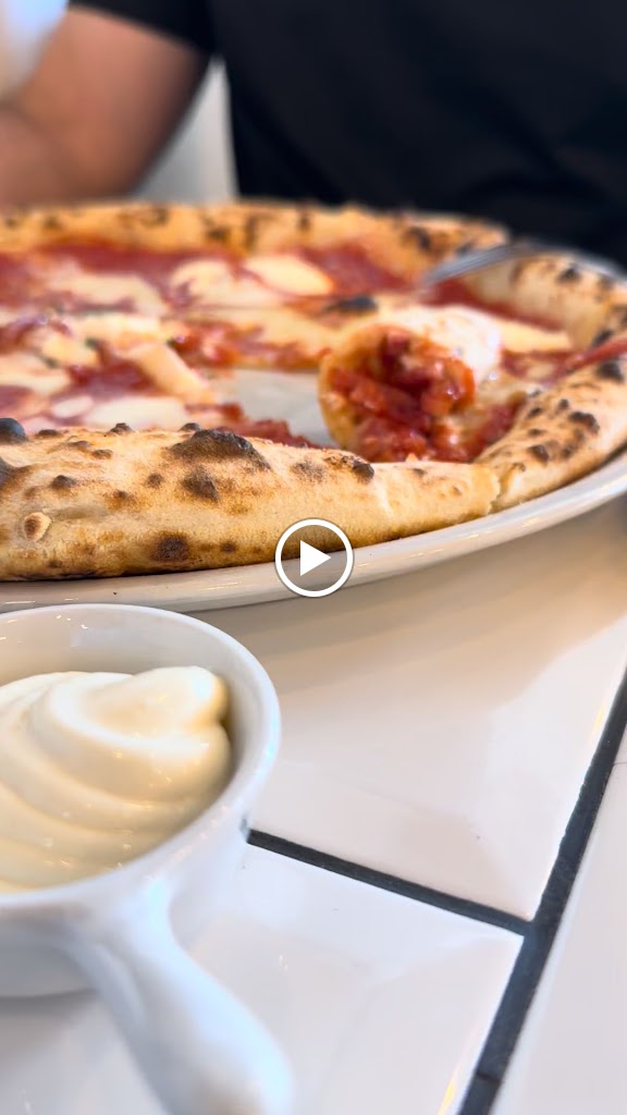 Manamme Pizzeria — Videos