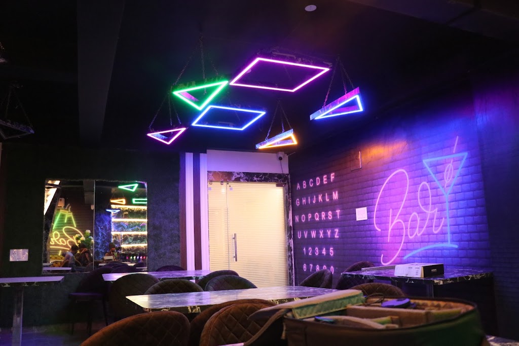Lmt Continental Taste Of Highway Restaurant Mahto S Bar