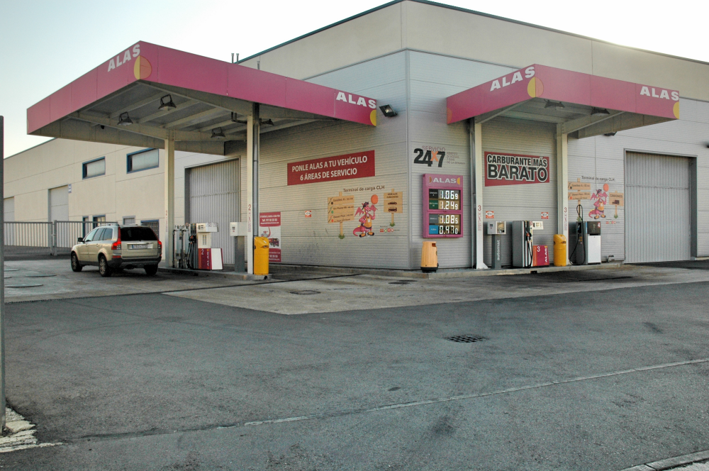 Alas Estaciones Constanti — Estacion de servicio