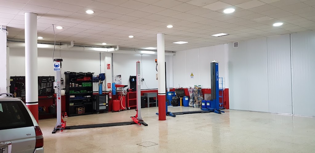 AUTO TALLER J.MARURI — Interior