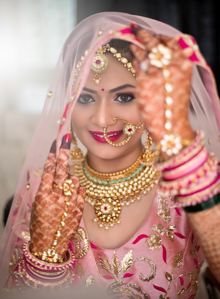 Akarshan Beauty Salon