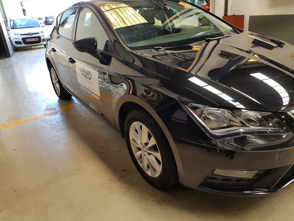 Talleres Inyecmovil — Interior