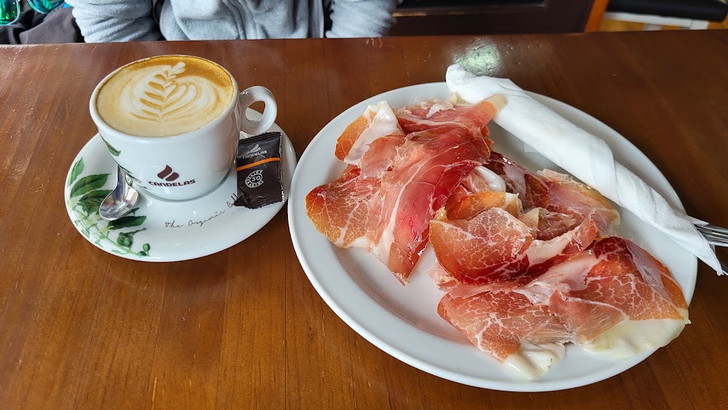 Temple Bar - Pub de copas en Viveiro — Comida y bebida