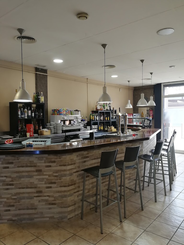 Bar restaurant la cantonada — Ambiente