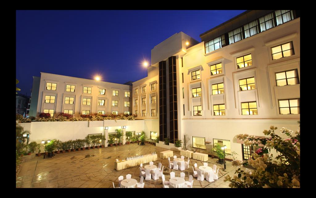 Hotel Greenpark Hyderabad