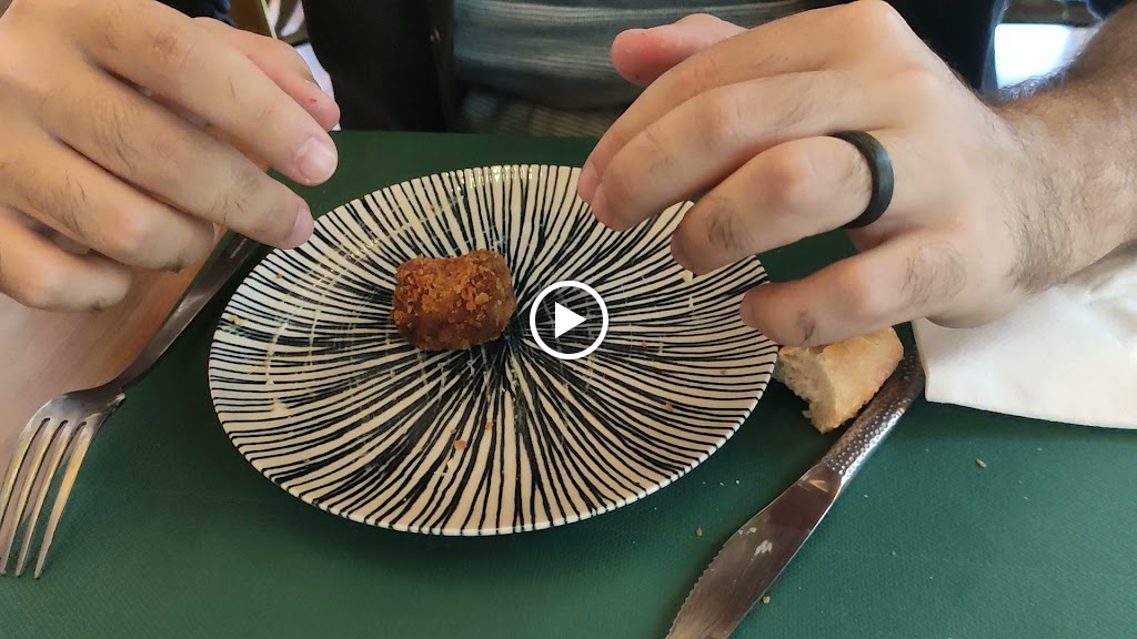 SERENDIPIA Restaurante. — Videos