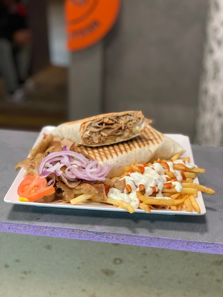 Bang Restaurant kebab — Comida y bebida