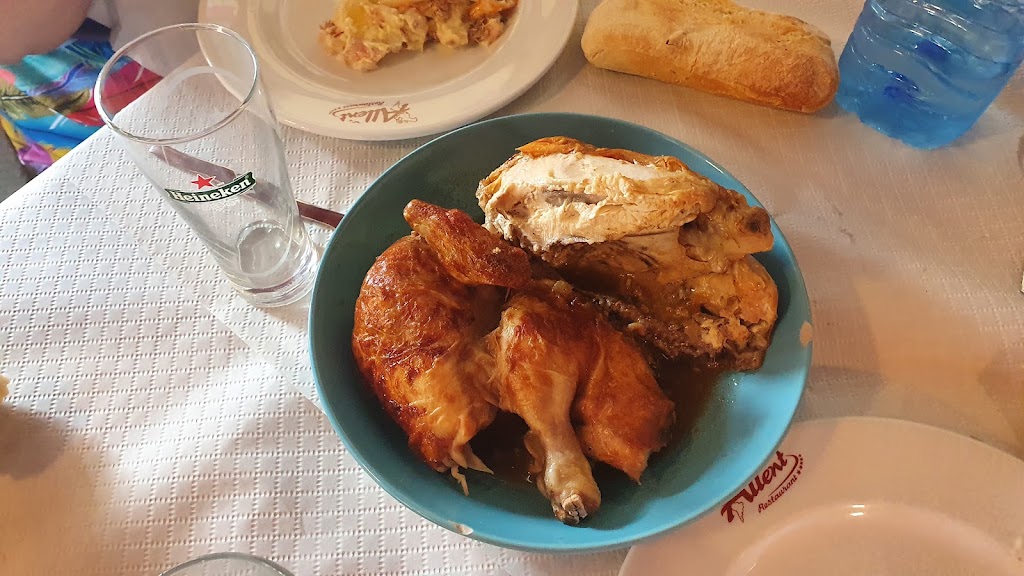 Restaurante Cervecera El Puerto — Comida y bebida