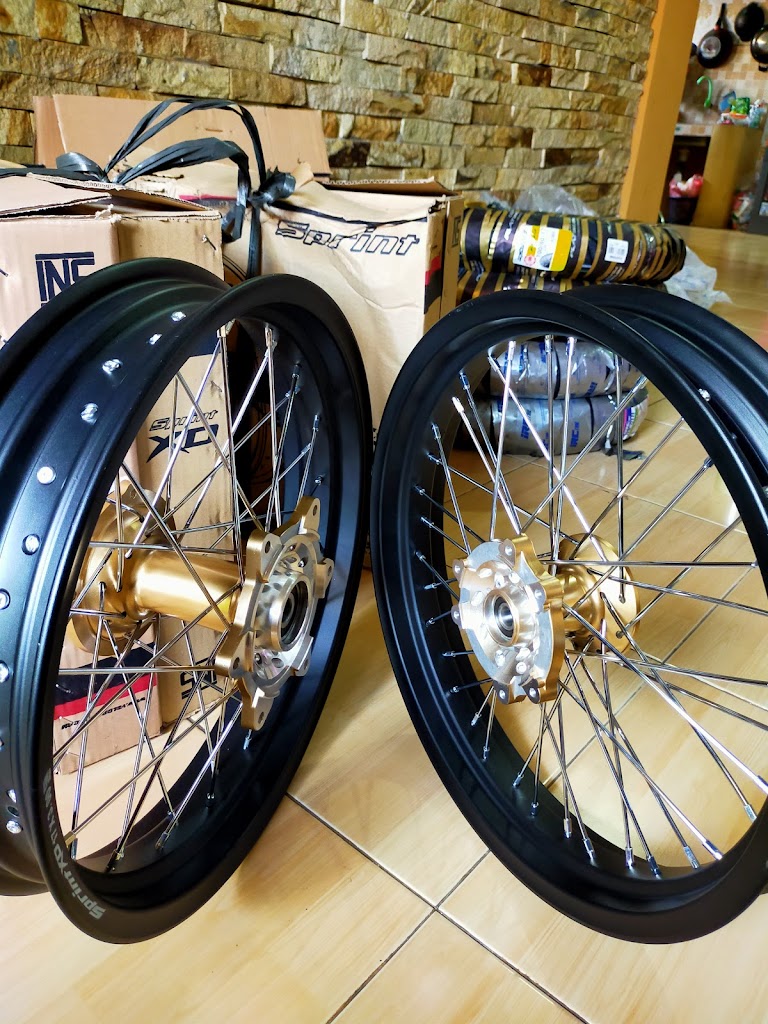 CRV MOTOR SHOP SUPERMOTO