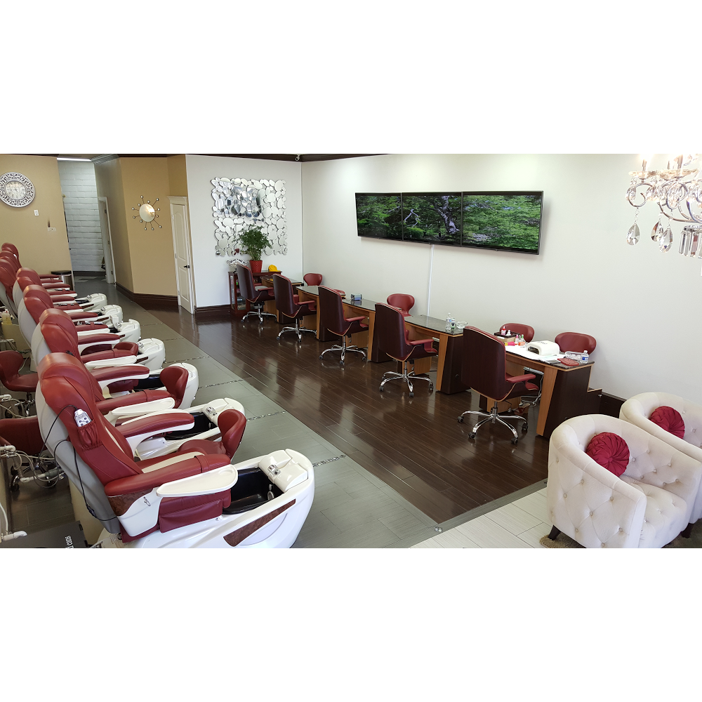 TNT Nail Spa Main Image