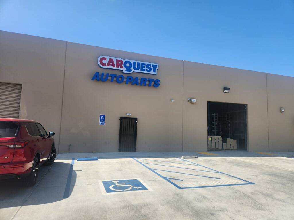 I.H. Auto Parts in Madera