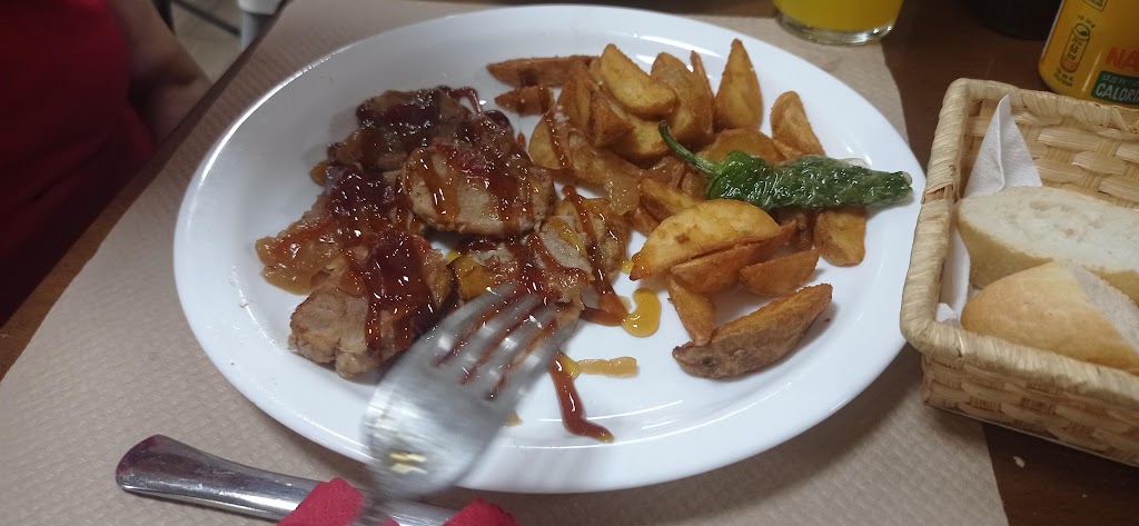 Bar restaurante El Rincon del Sabor — Comida y bebida