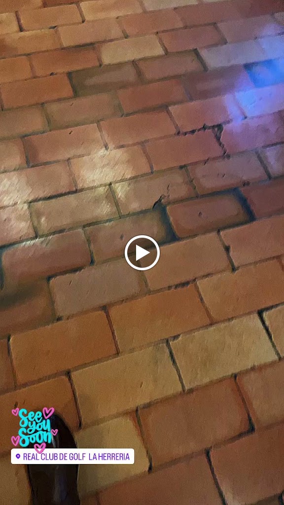Restaurante La Herreria — Videos