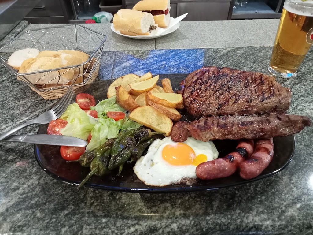 Bar cafe Donde la Yoli — Comida y bebida